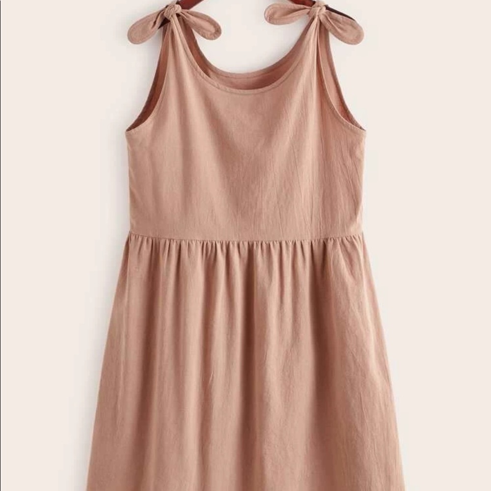 Knot shoulder smock dress